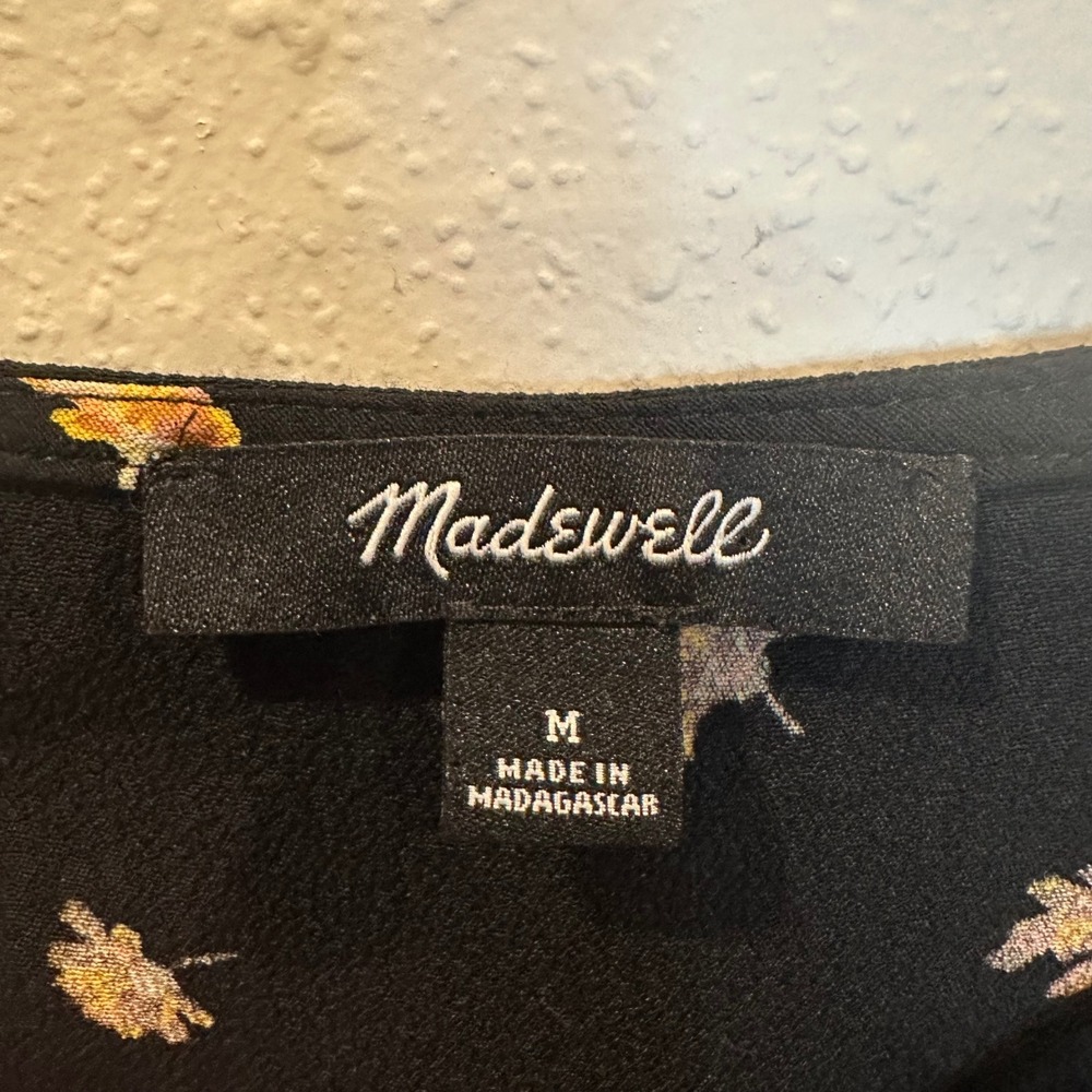 Madewell Blouse Women's Size Medium Black Floral Button Back V-Neck Cottage Boho - Picture 5 of 16